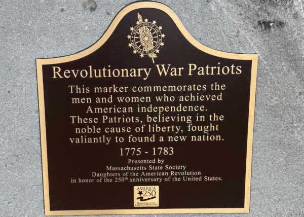 REVOLUTIONARY WAR PATRIOTS MEMORIAL MARKER WEYMOUTH